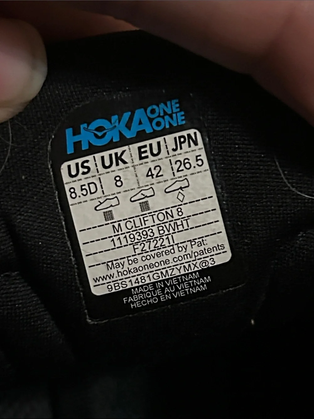 Hoka One One Men’s Clifton 8 Sneaker Size 8.5D Black/White 1119393 BWHT Running
